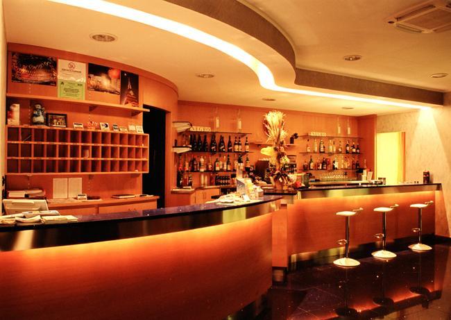 Hotel Italia Carmagnola Esterno foto